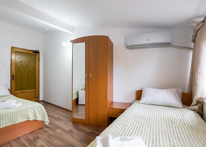 ゲストハウス Flower's 3*