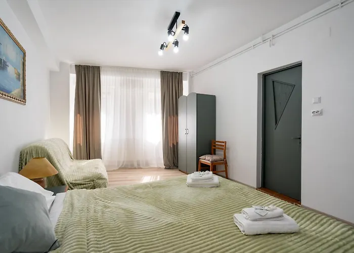 Flower's ゲストハウス 3*