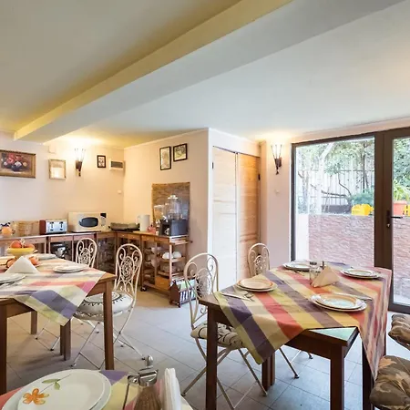 Guest house Flower's 3*