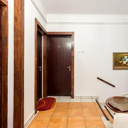 Flower's 3* Bucharest